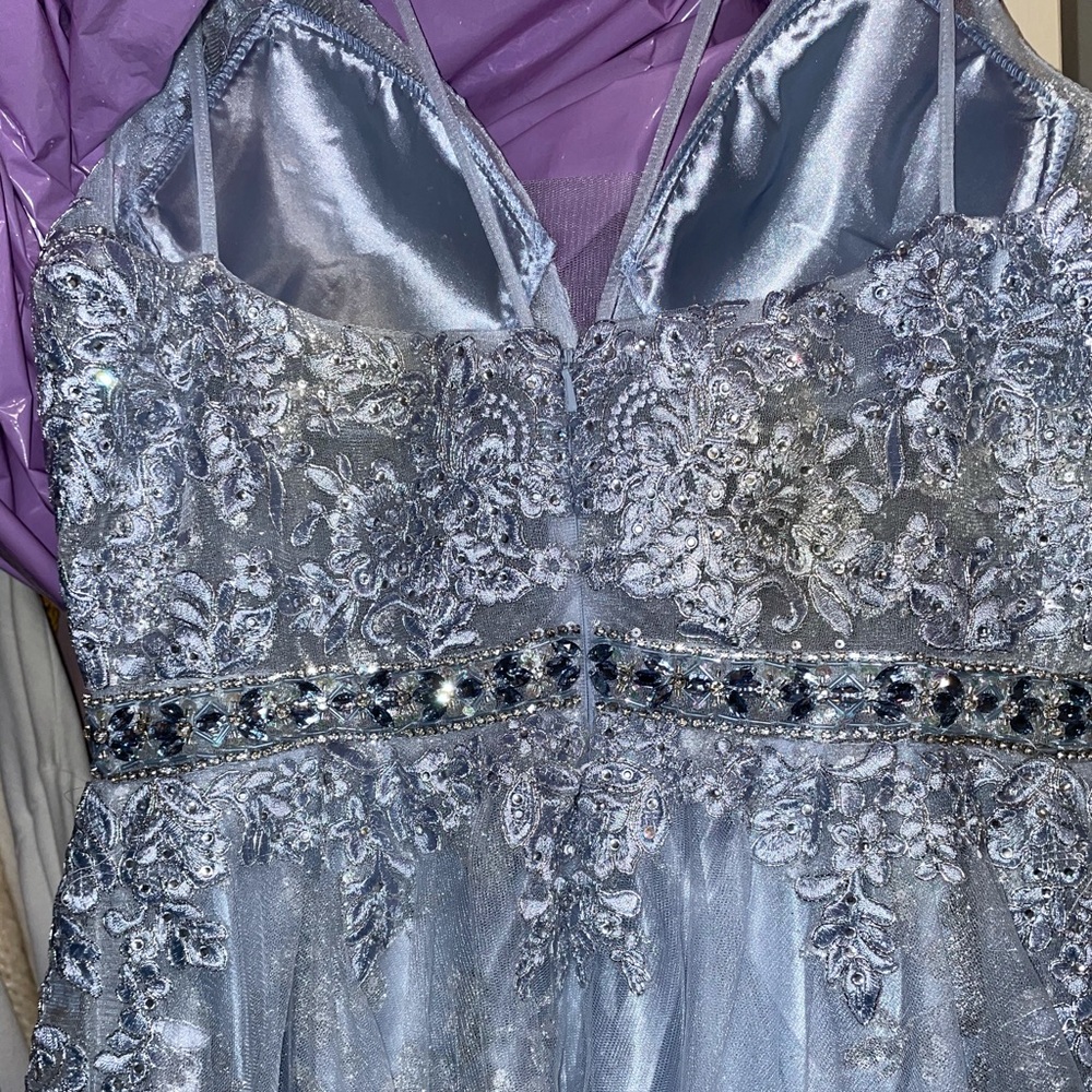 PROM DRESS - Picture 2 of 5